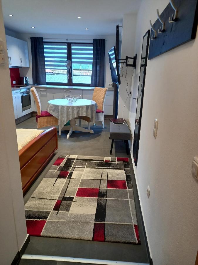 Cafe Und Pension Ringer Vilseck Esterno foto