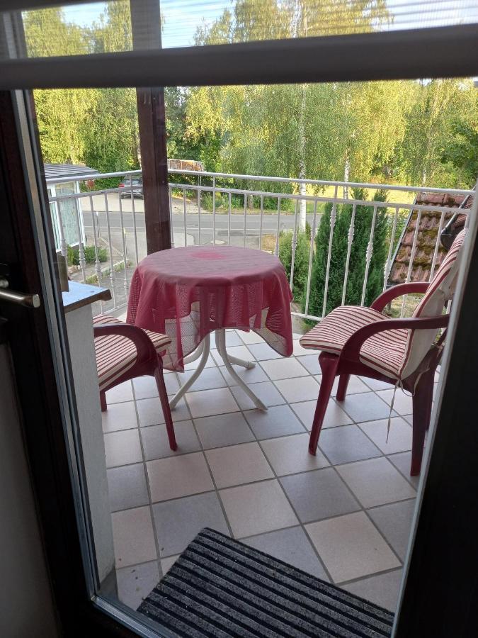Cafe Und Pension Ringer Vilseck Esterno foto